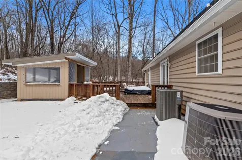 1012 Tuckda Way Hamptonville NC 27020