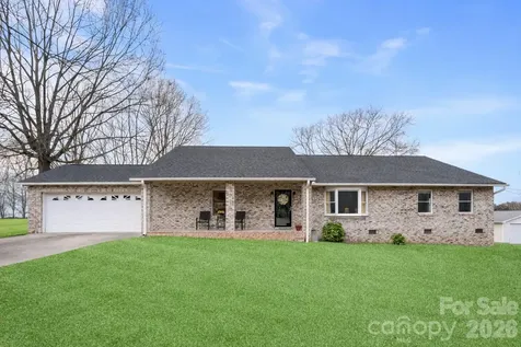 1304 Cambridge Drive Shelby NC 28152