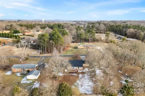 1304 Cambridge Drive Shelby NC 28152
