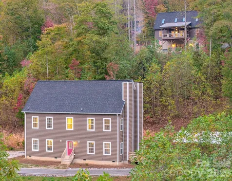 8026 Buck Creek Road Marion NC 28752