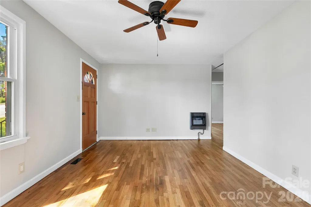 19 Trowbridge Lane Brevard NC 28712