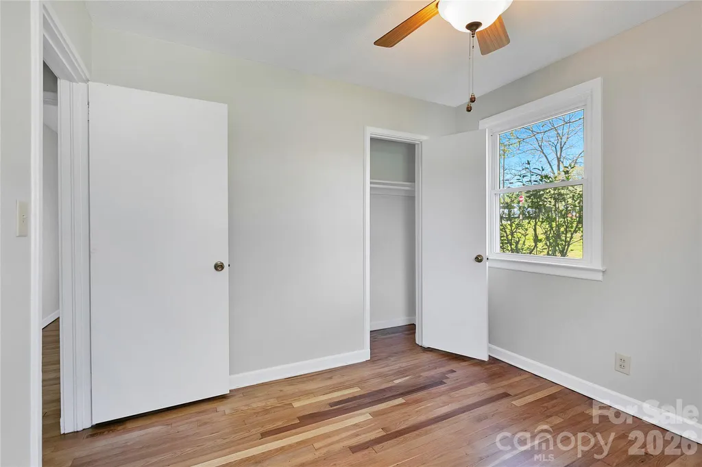 19 Trowbridge Lane Brevard NC 28712