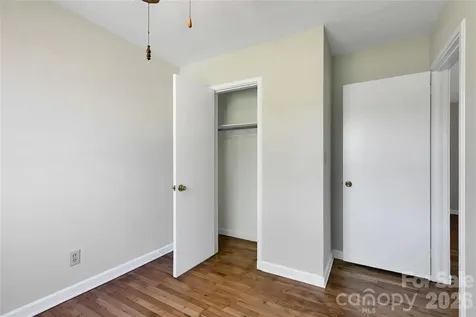 19 Trowbridge Lane Brevard NC 28712