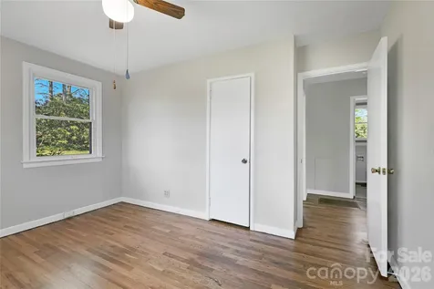 19 Trowbridge Lane Brevard NC 28712