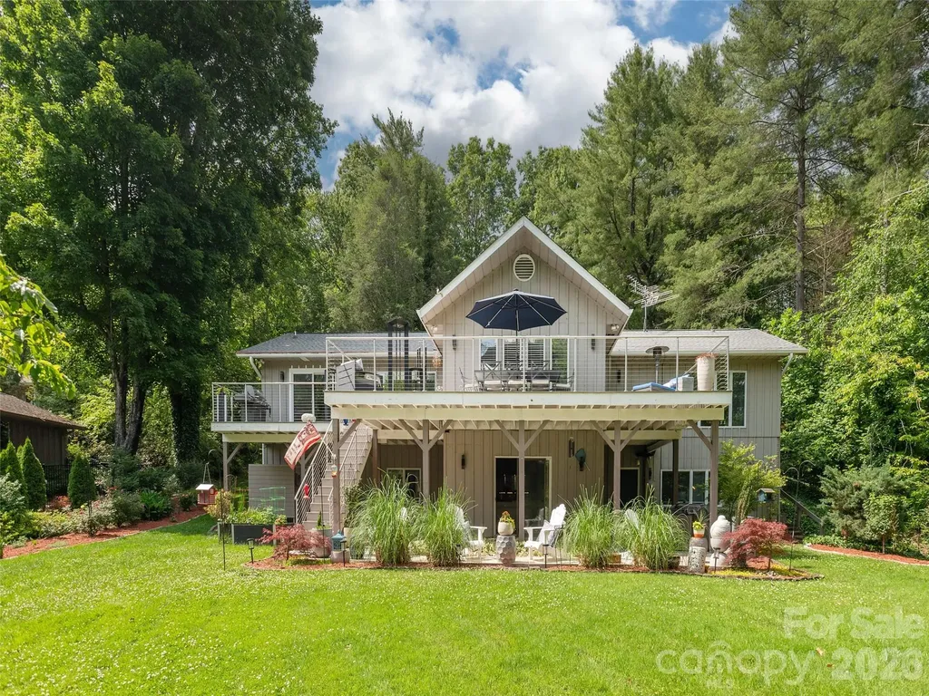 30 W Fairway Drive Etowah NC 28729