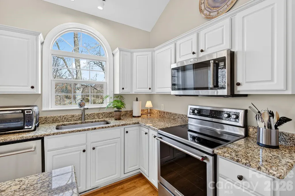 103 Trumpet Lane Asheville NC 28803