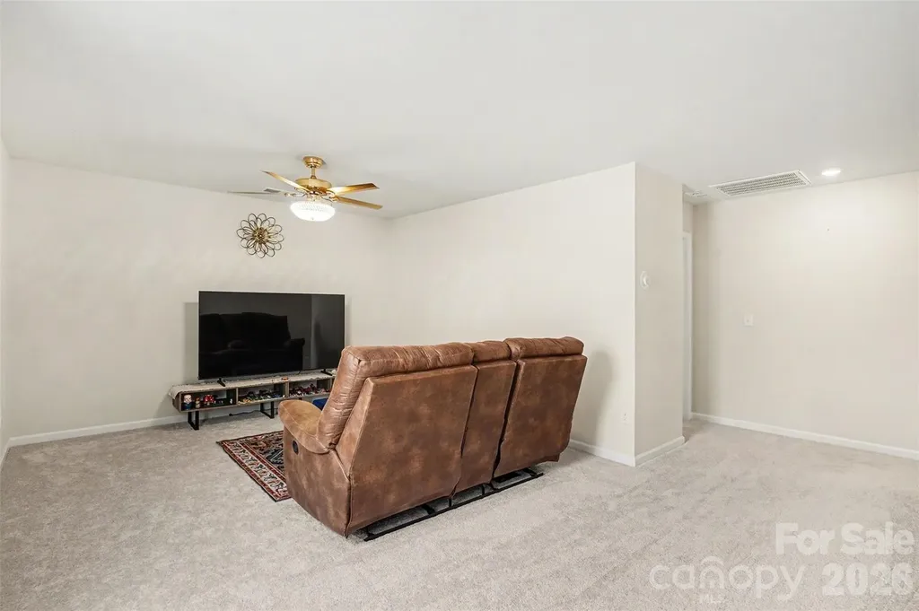 10136 Chatham Run Lane Charlotte NC 28262