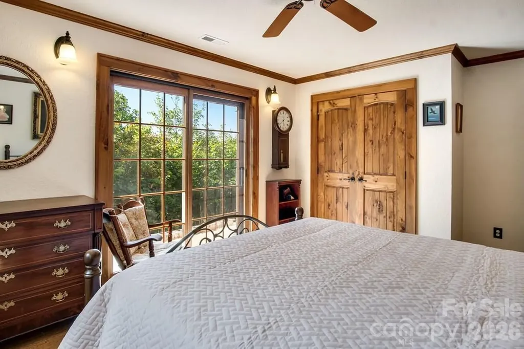 37 Jones Knob Road Franklin NC 28734