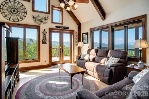 37 Jones Knob Road Franklin NC 28734