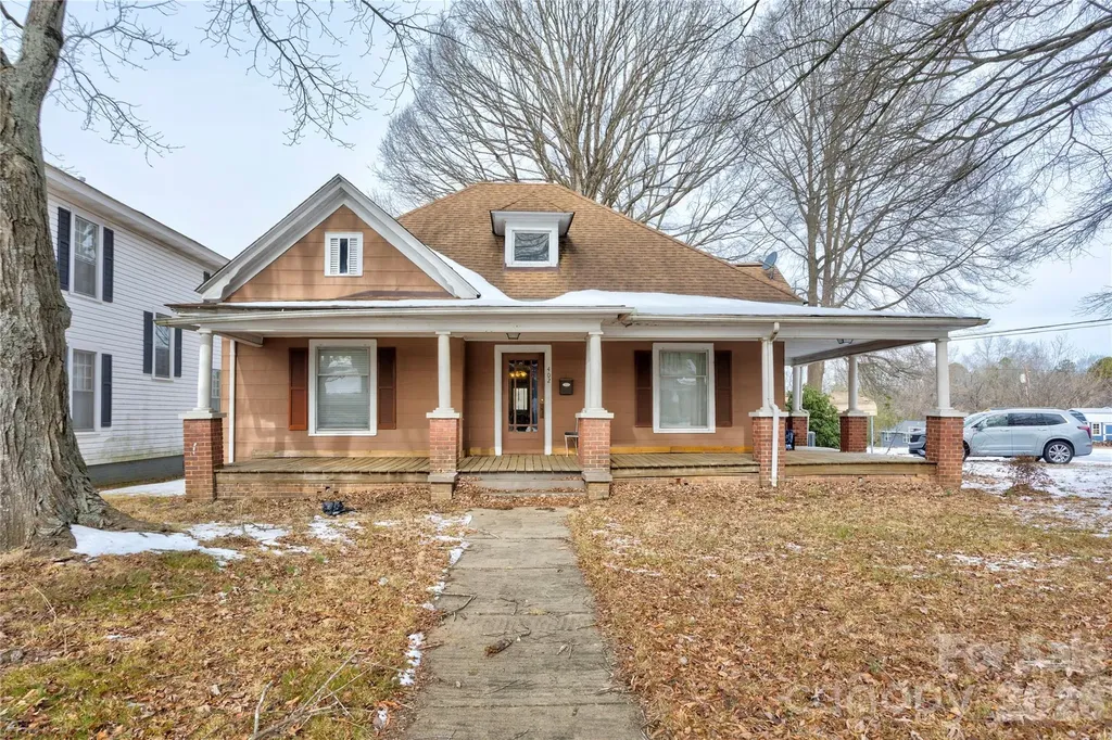 402 N Salisbury Avenue Spencer NC 28159