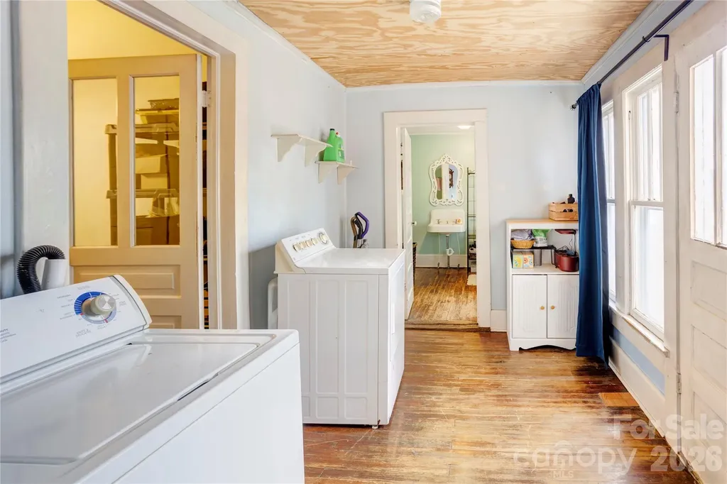 402 N Salisbury Avenue Spencer NC 28159
