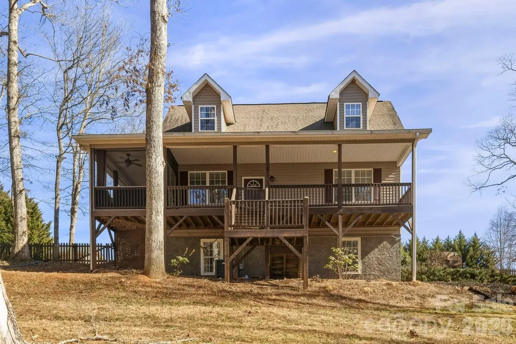 4 Carter Hill Drive Leicester NC 28748