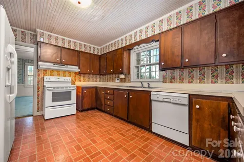 149 Woodbriar Drive Forest City NC 28043