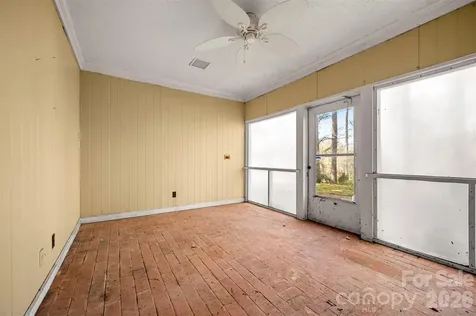 149 Woodbriar Drive Forest City NC 28043