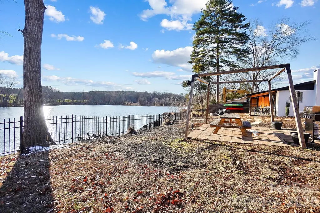22246 Oakwood Road Albemarle NC 28001