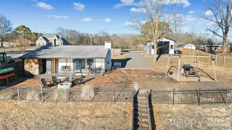 22246 Oakwood Road Albemarle NC 28001