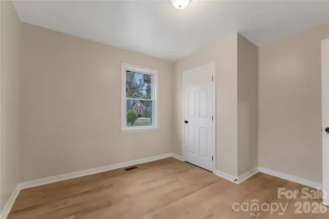 109 N Belvedere Avenue Gastonia NC 28054