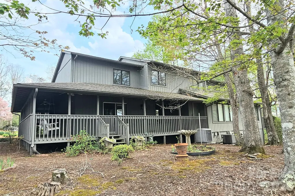 703 Independence Trail Morganton NC 28655