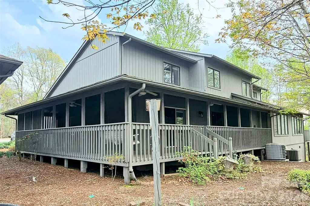 703 Independence Trail Morganton NC 28655
