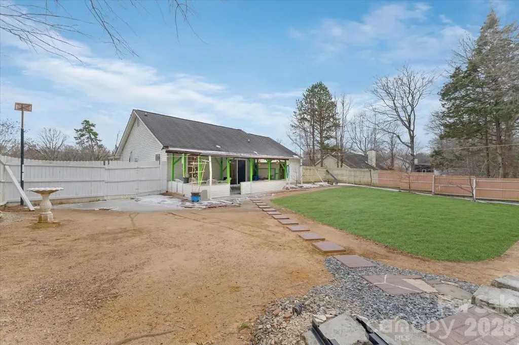 1914 Sloan Drive Charlotte NC 28208