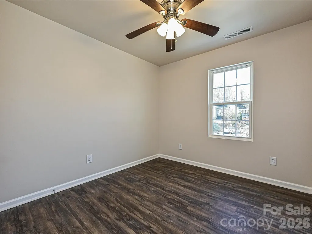 362 E Mills Avenue Mooresville NC 28115