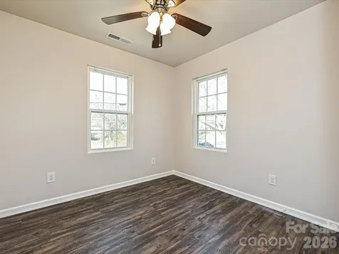 362 E Mills Avenue Mooresville NC 28115