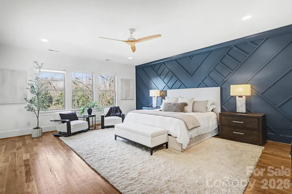 2852 Dorchester Place Charlotte NC 28209