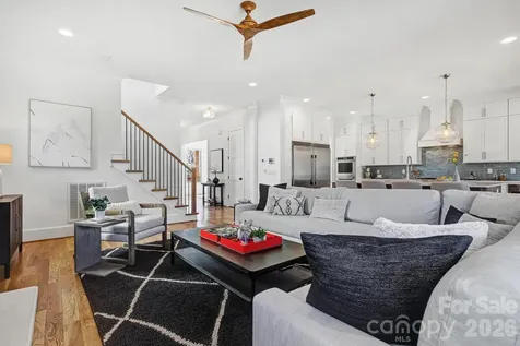 2852 Dorchester Place Charlotte NC 28209