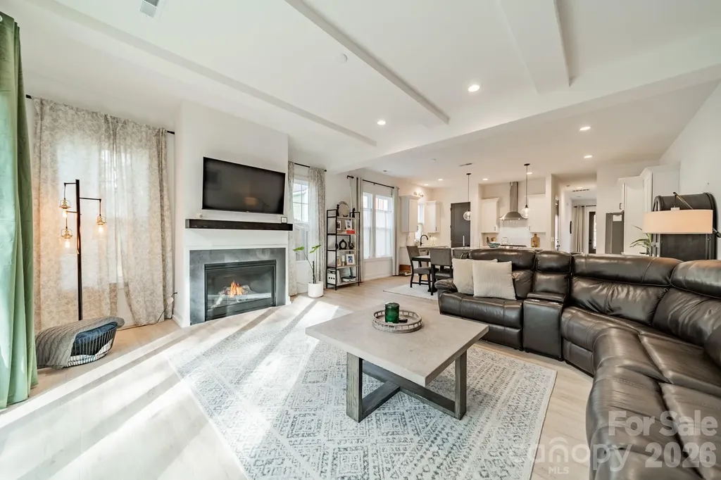 608 Ambassador Street Charlotte NC 28208
