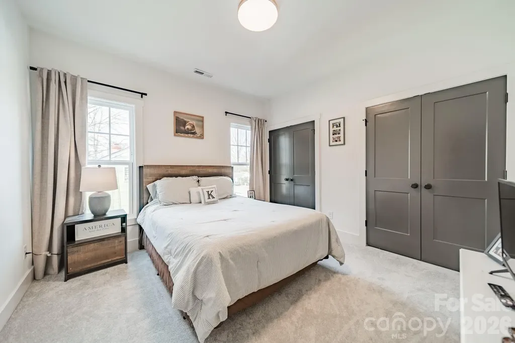 608 Ambassador Street Charlotte NC 28208
