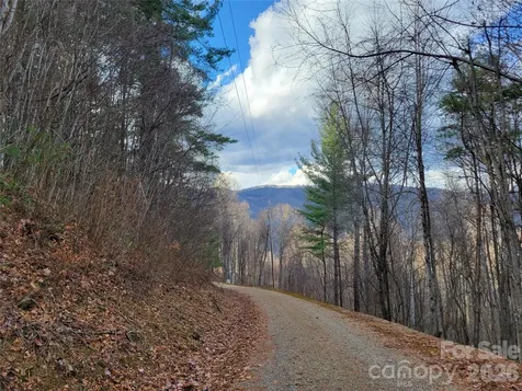 125 Lasso Lane Waynesville NC 28785
