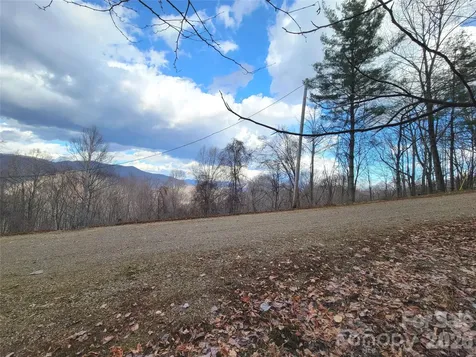 125 Lasso Lane Waynesville NC 28785