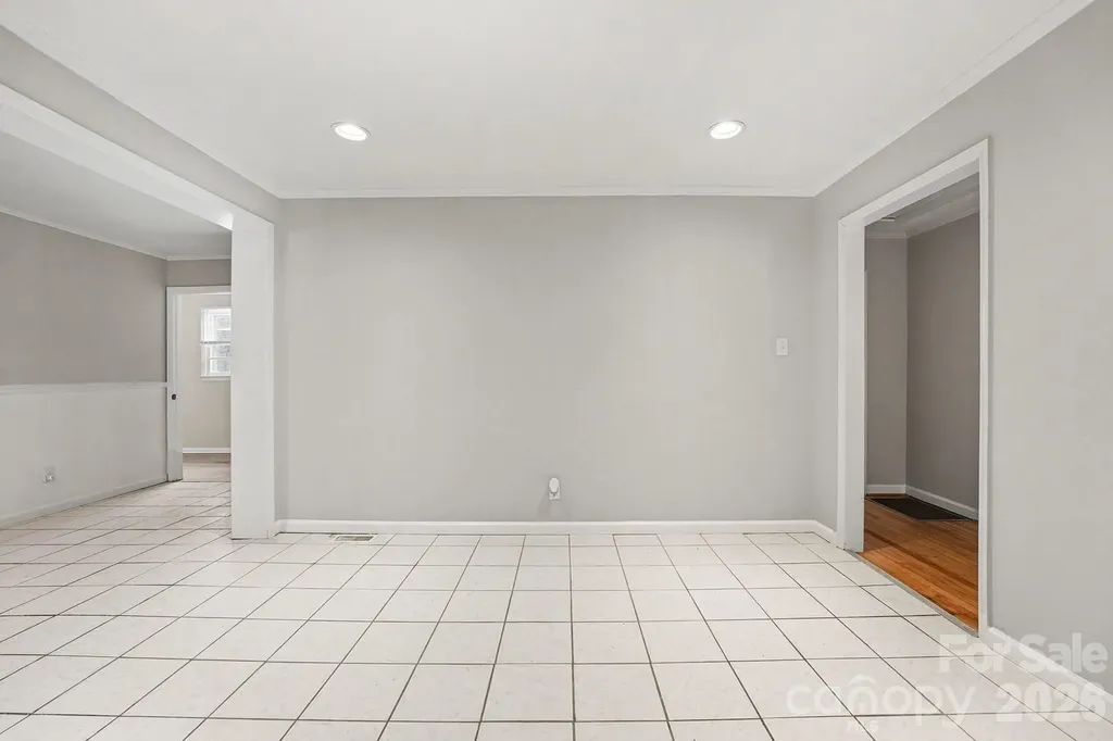 742 N Mulberry Street Statesville NC 28677