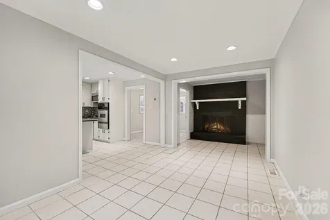 742 N Mulberry Street Statesville NC 28677