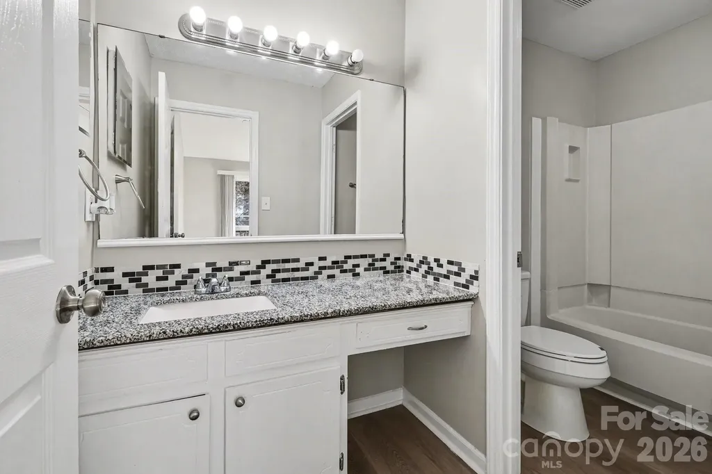 2312 Brook Canyon Drive Charlotte NC 28212