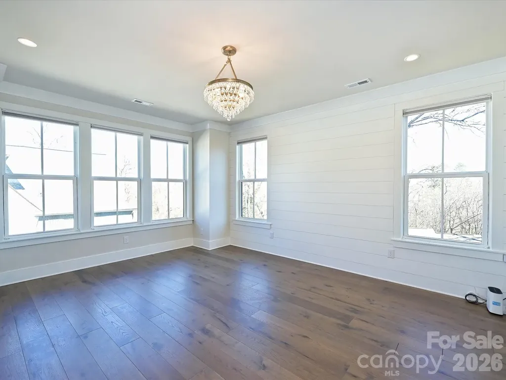 2428 Runnymede Lane Charlotte NC 28209