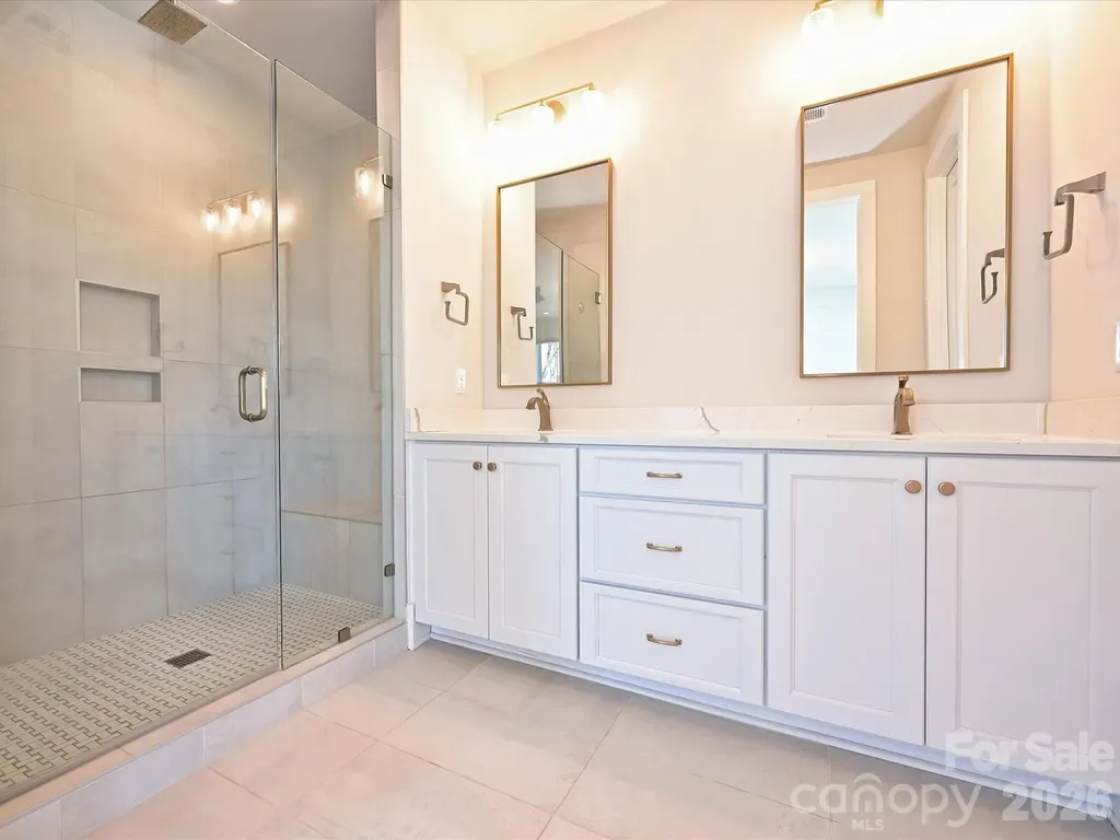 2428 Runnymede Lane Charlotte NC 28209