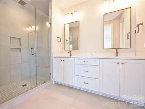 2428 Runnymede Lane Charlotte NC 28209