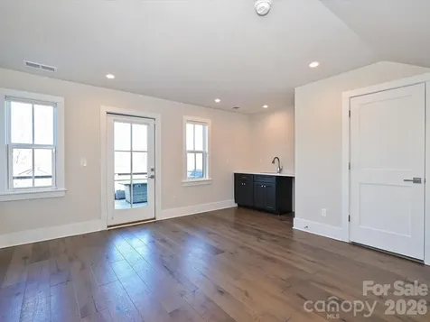 2428 Runnymede Lane Charlotte NC 28209