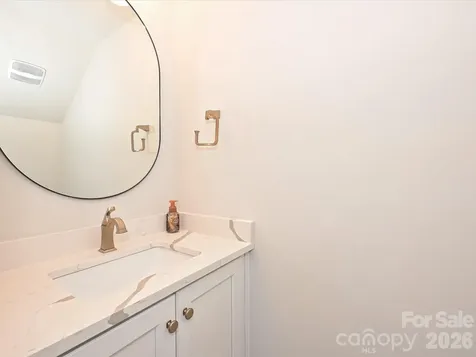 2428 Runnymede Lane Charlotte NC 28209