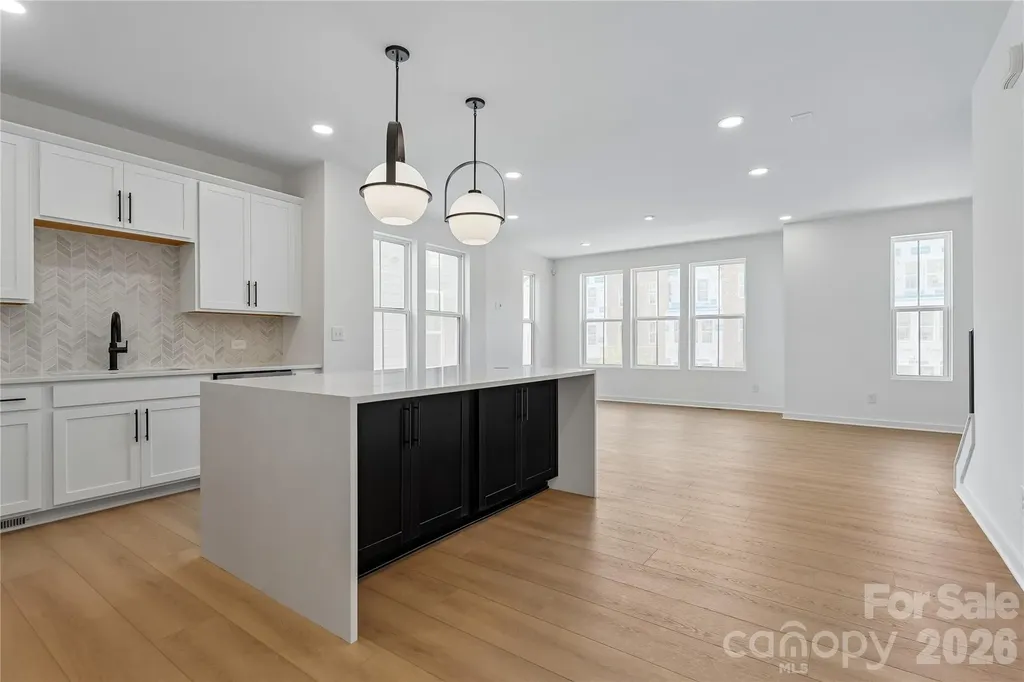 7017 Westrow Avenue Charlotte NC 28278