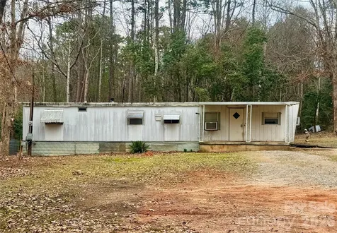 2715 39th Avenue NE Hickory NC 28601
