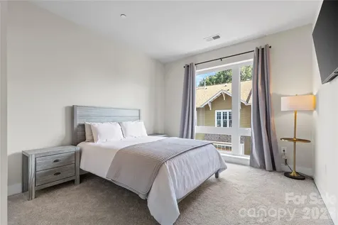 300 Magnolia Avenue Charlotte NC 28203