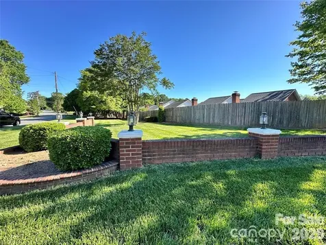 19986 Oak Leaf Circle Cornelius NC 28031