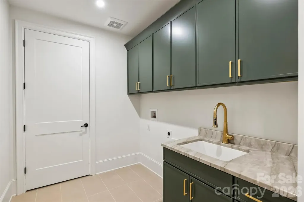409 Queens Road Charlotte NC 28207