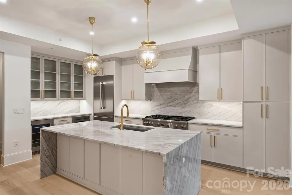 409 Queens Road Charlotte NC 28207