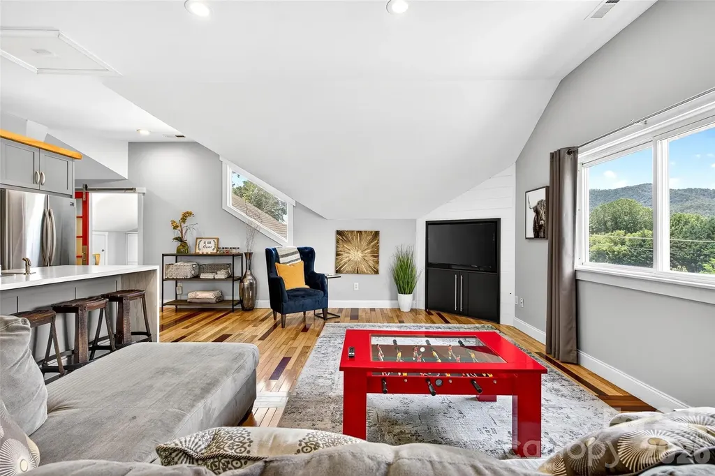 626 Old Lytle Cove Road Swannanoa NC 28778