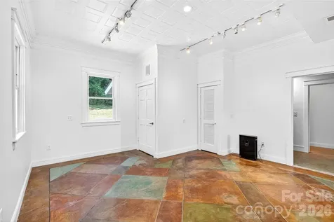 626 Old Lytle Cove Road Swannanoa NC 28778