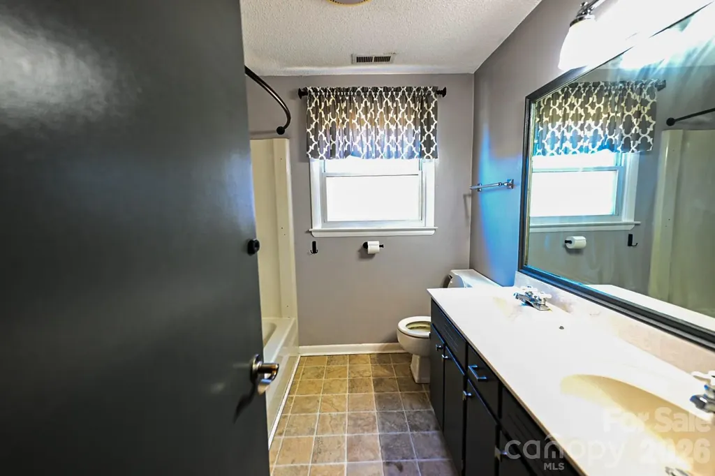 1113 Pecan Street Conover NC 28613