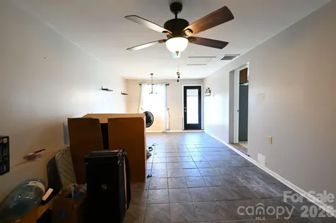 1113 Pecan Street Conover NC 28613